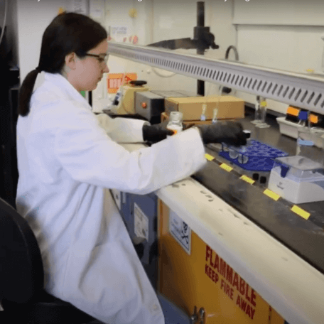 Undergrad doing food research in the lab