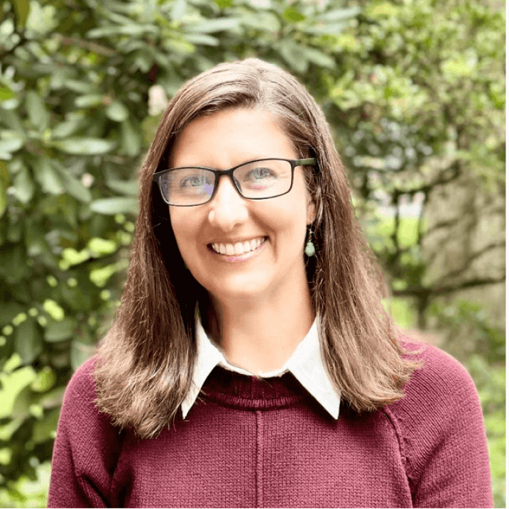Claire Forbes Head Shot