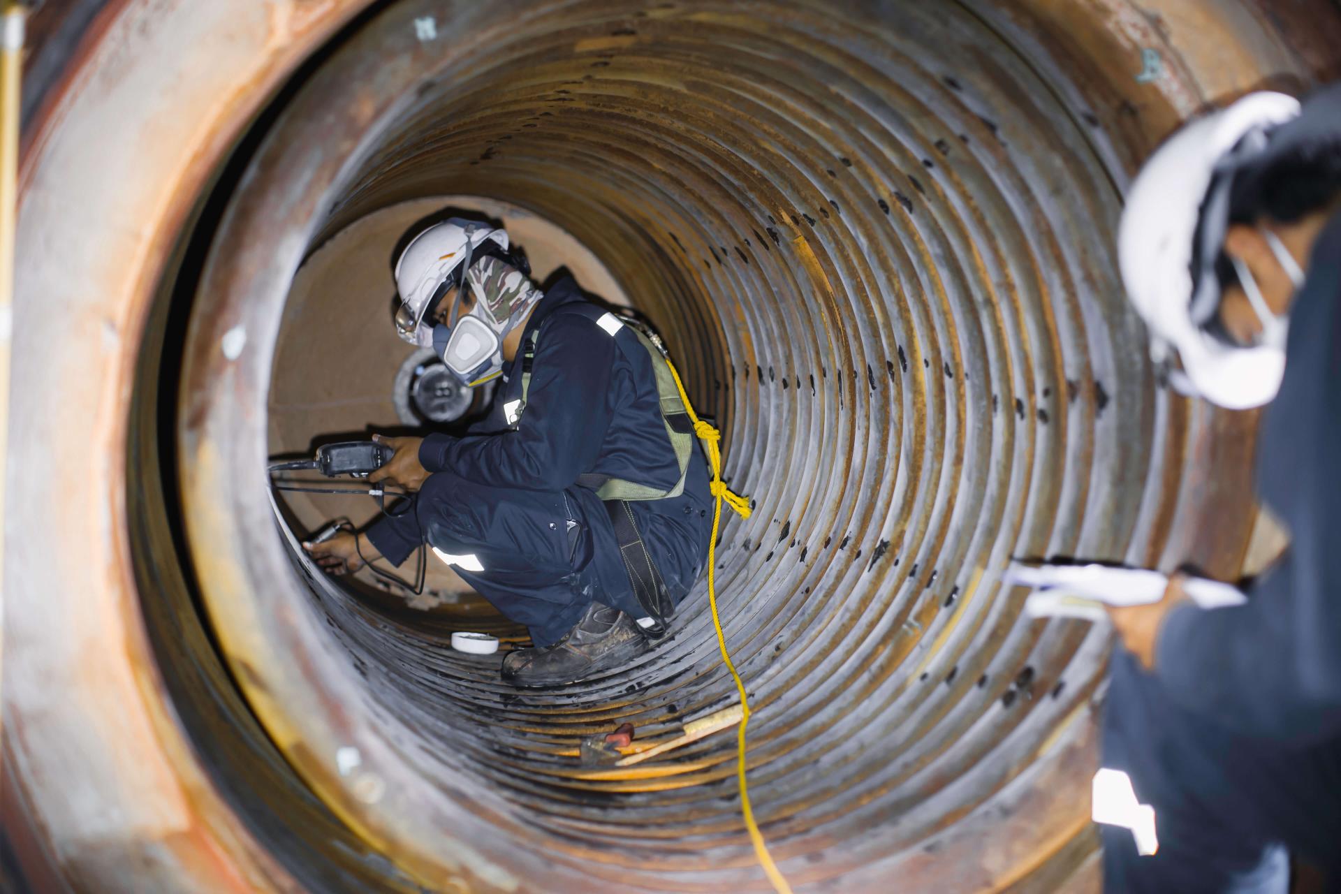 Confined Space Entrant and Attendant 