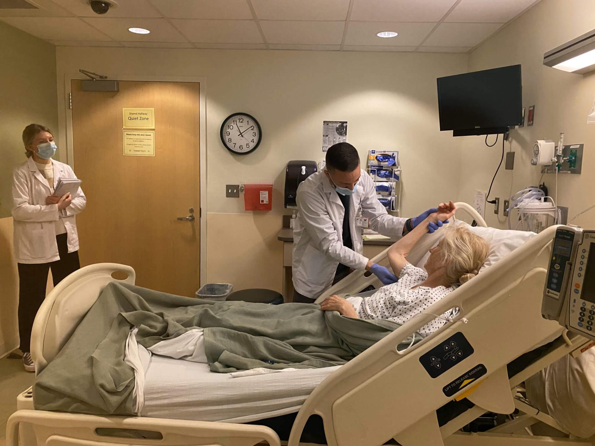 MSD students training in SIM Lab